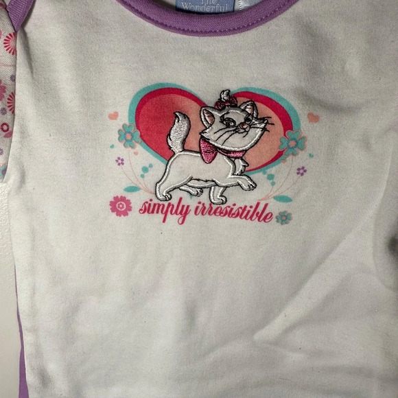 NWOT Disney Marie  simply irresistible 2 piece set - Picture 3 of 9